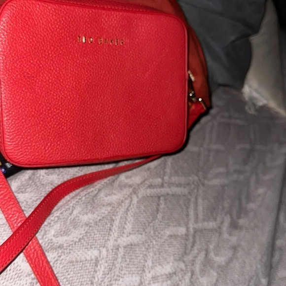 Ted Baker soft Grain  Leather soho disco camera crossbody bag - Picture 4 of 16